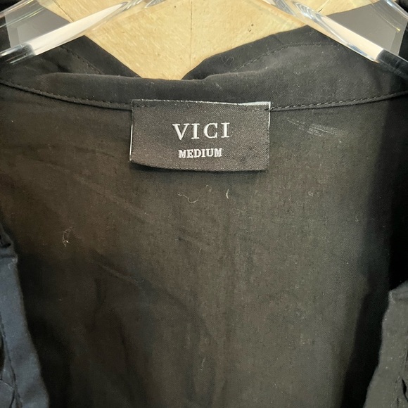 Vici Women’s Keila Puff Sleeve Lace Button Down Size M Victorian Inspired - Picture 7 of 8